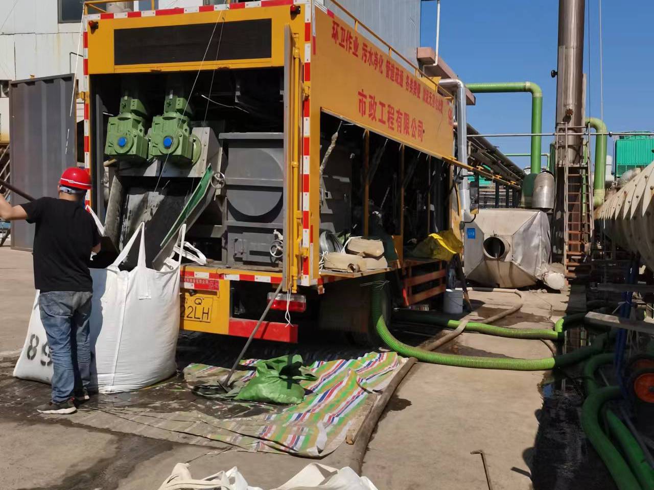 修文淤泥压干处理